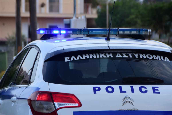 Ληστεία με ομηρία σε τράπεζα στην Αιτωλοακαρνανία: Εντοπίστηκαν οι δύο μηχανές των ληστών