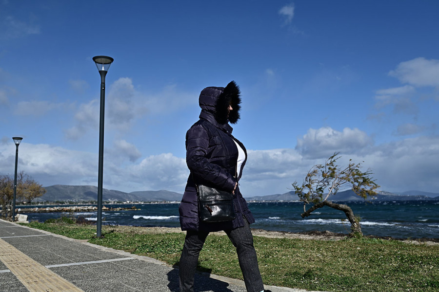 Χειμωνιάτικο σκηνικό και σήμερα: Πού αναμένονται χιονόνερο και καταιγίδες