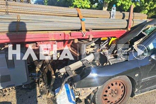 Ζαχάρω: Τροχαίο «καρμπόν» με πρόσκρουση αυτοκινήτου σε νταλίκα τα ξημερώματα
