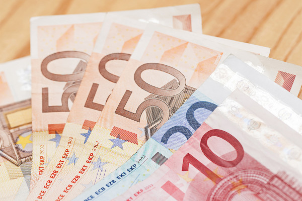 e-ΕΦΚΑ και ΔΥΠΑ: Λεφτά σε πάνω από 123.000 δικαιούχους – Ποιοι θα πληρωθούν μέχρι τις 3 Απριλίου
