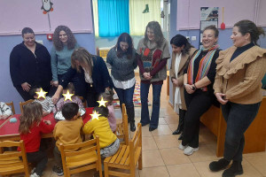 Σε χαρούμενη ατμόσφαιρα η κοπή της πίτας στον παιδικό-βρεφονηπιακό Σταθμό Κρεστένων