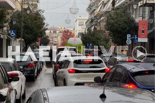 Πύργος: Απίστευτο μποτιλιάρισμα στην βροχή