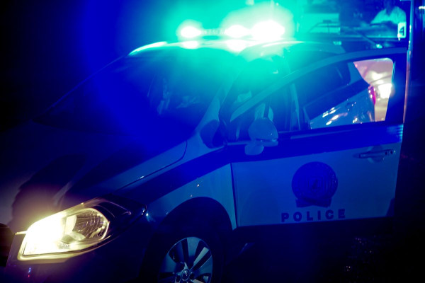 Αιματηρό επεισόδιο στο Μενίδι: Άνοιξαν πυρ κατά αυτοκινήτου, τραυματίστηκε σοβαρά 26χρονος