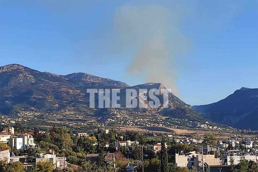 Πάτρα: Φωτιά στο Παλαιό Σούλι - Ρίψεις νερού και από αέρα