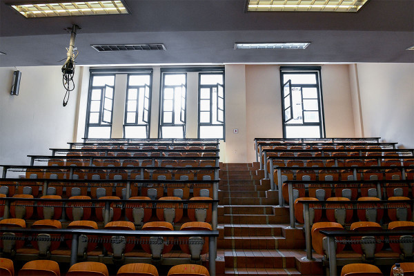 Οργή φοιτητών για τις αλλαγές στην αναβολή στράτευσης και τις άδειες φοίτησης στα ΑΕΙ
