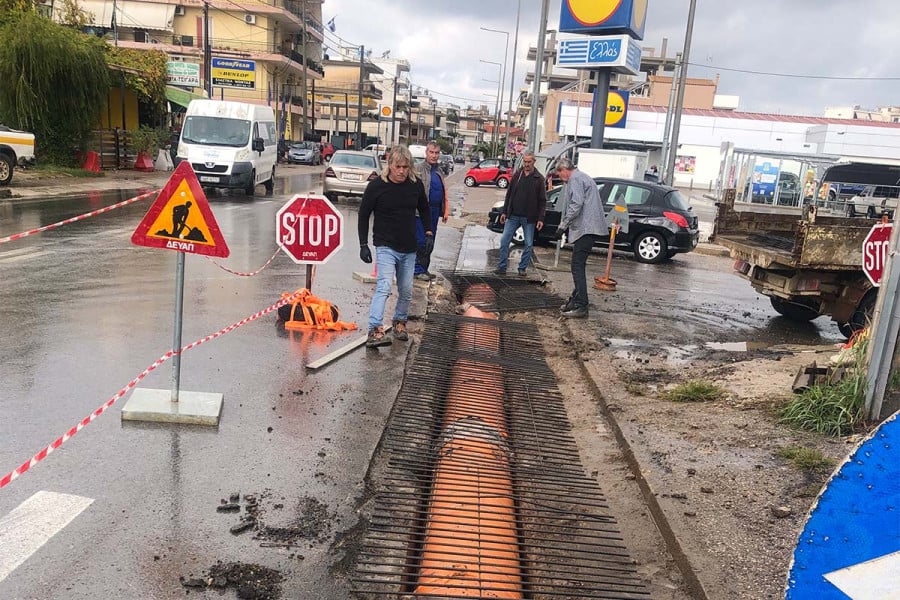 ΔΕΥΑΠ: Απομάκρυνση των λαμαρίνων στον κόμβο στην Περιμετρική Ολυμπίων &amp; Αλφειού