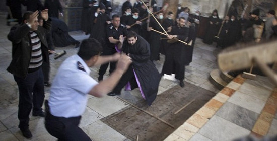 Βηθλεέμ: "Μάχες" με σκουπόξυλα ανάμεσα σε μοναχούς! (video)