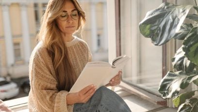 Πώς η ανάγνωση ενός βιβλίου μπορεί να σου χαρίσει μακροζωία; 6+1 βιβλιοπροτάσεις από γυναίκες για γυναίκες…