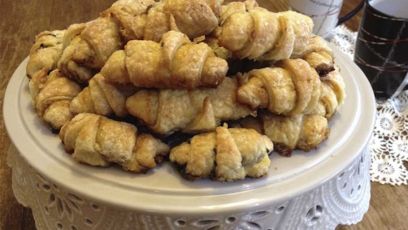 Rugelach (ρούγκελαχ) , μπισκότα βουτύρου γεμιστά , σαν κρουασάν